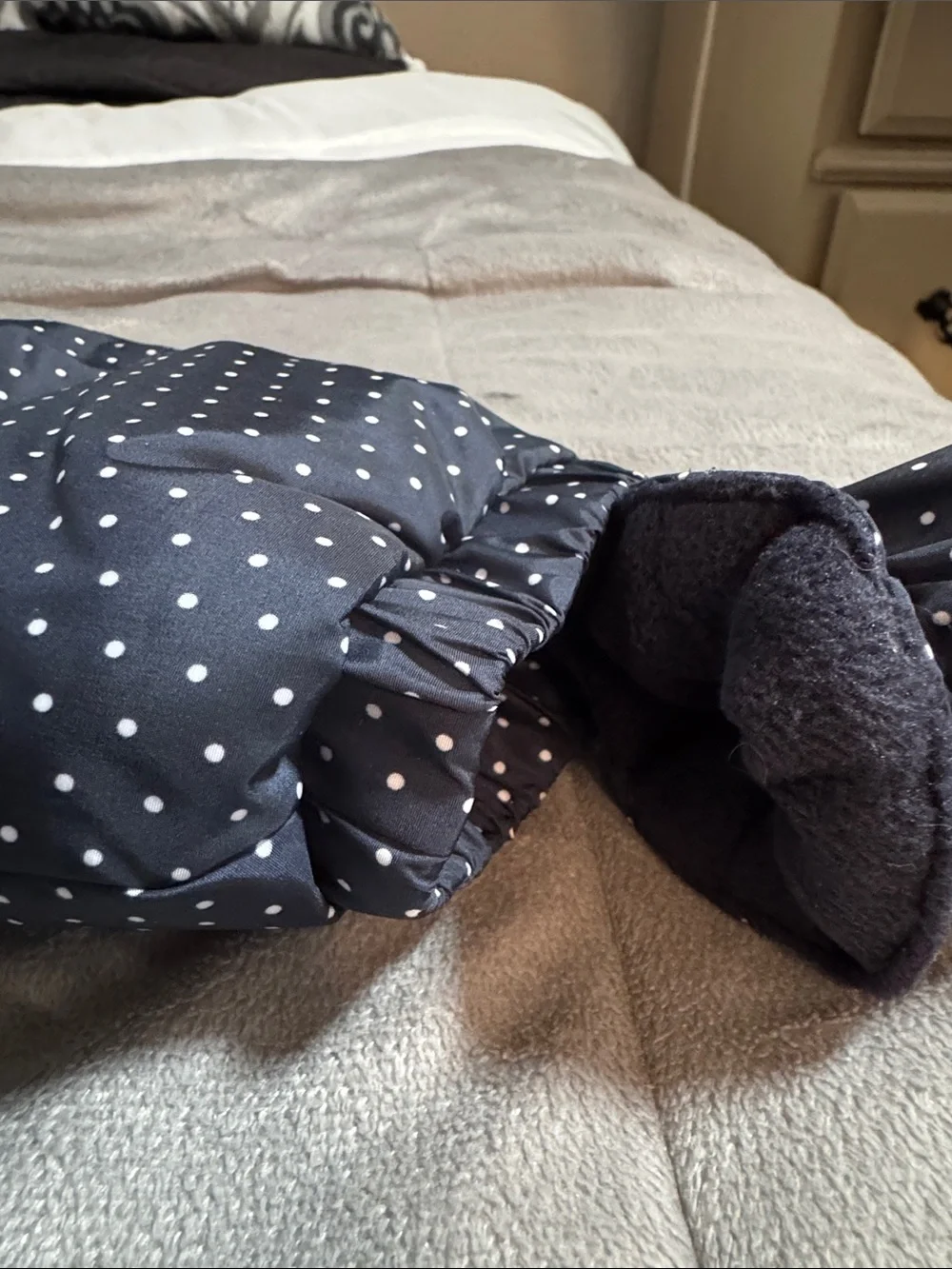 Gap Baby Toddler Navy down filled Polka Dot Puffer One-Piece Snowsuit 18/24 mo